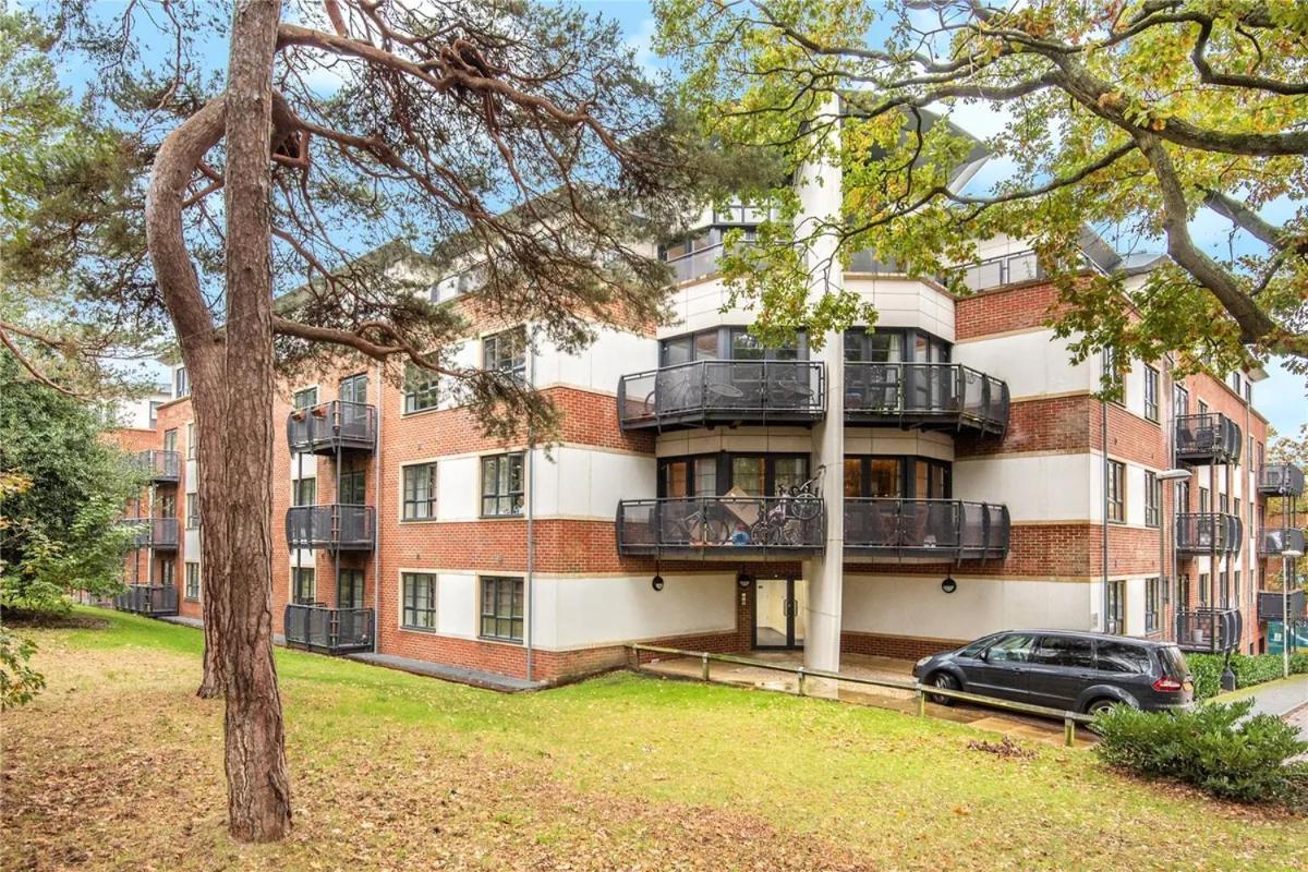 Luxury Apartments - Wallis Square, Farnborough Фарнборо Экстерьер фото